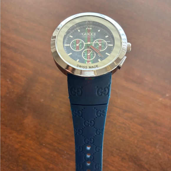 Gucci watch - Picture 2 of 4